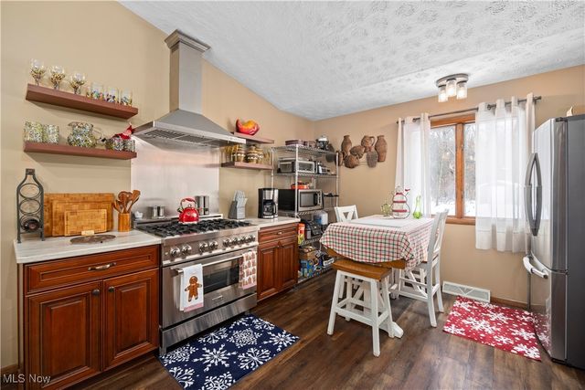 1115 Kay Drive, Lorain, OH 44053