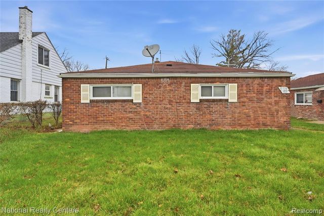 15310 W Chicago, Detroit, MI 48228