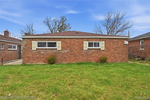 15310 W Chicago, Detroit, MI 48228