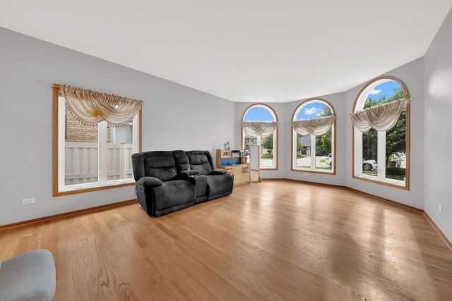 10745 Lockwood Avenue, Oak Lawn, IL 60453