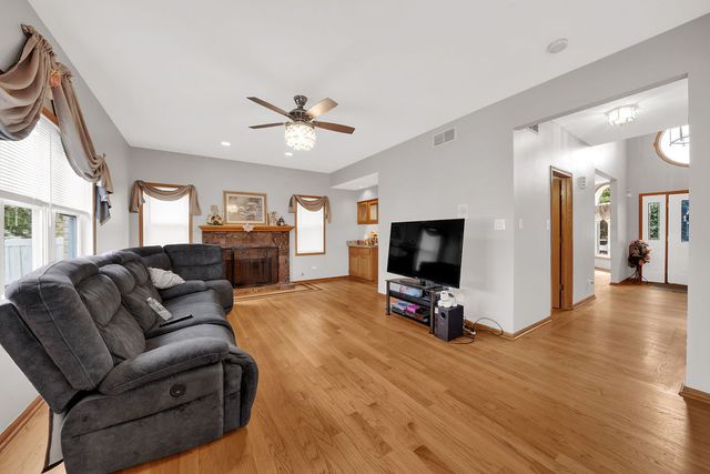 10745 Lockwood Avenue, Oak Lawn, IL 60453