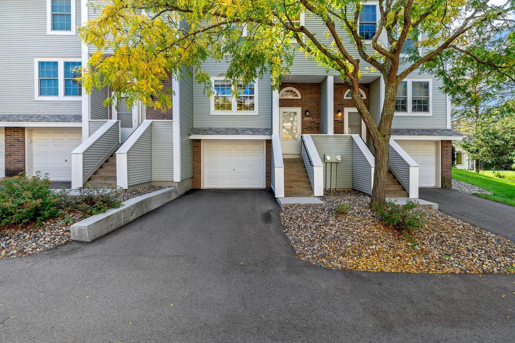 10673 Sherman Drive, Eden Prairie, MN 55347 — exterior