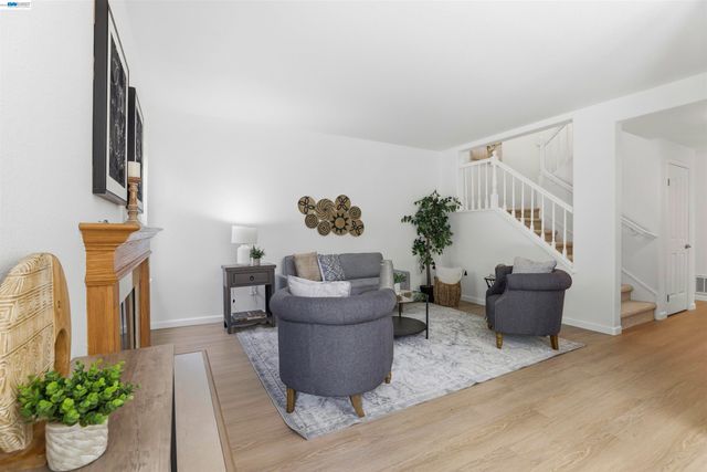 4161 Garibaldi Pl, Pleasanton, CA 94566