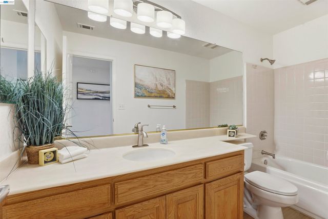 4161 Garibaldi Pl, Pleasanton, CA 94566