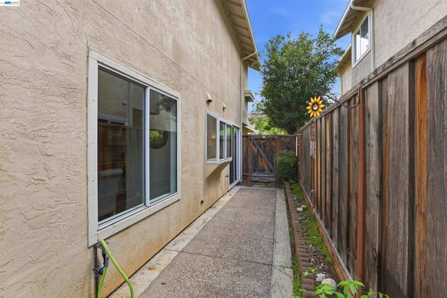 4161 Garibaldi Pl, Pleasanton, CA 94566