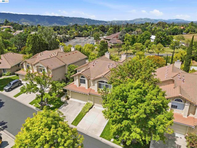 4161 Garibaldi Pl, Pleasanton, CA 94566