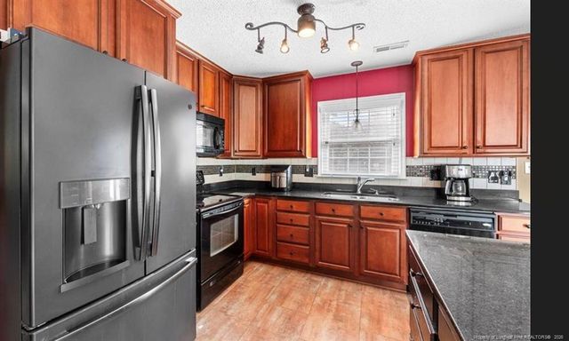 1775 Potomac Road, Fayetteville, NC 28304