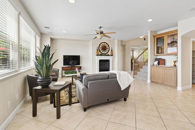 116 Emma Ct, Roseville, CA 95661