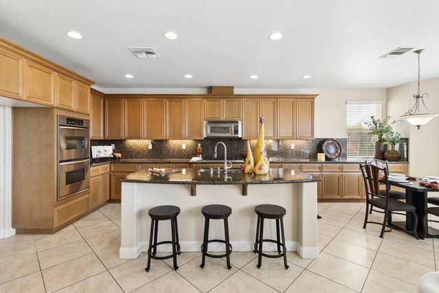 116 Emma Ct, Roseville, CA 95661