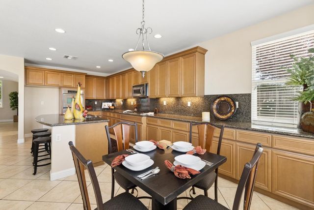 116 Emma Ct, Roseville, CA 95661