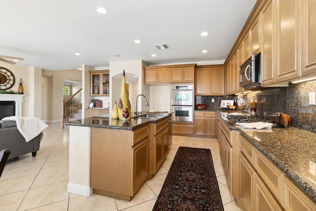 116 Emma Ct, Roseville, CA 95661