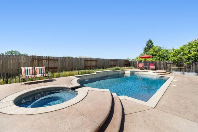 116 Emma Ct, Roseville, CA 95661