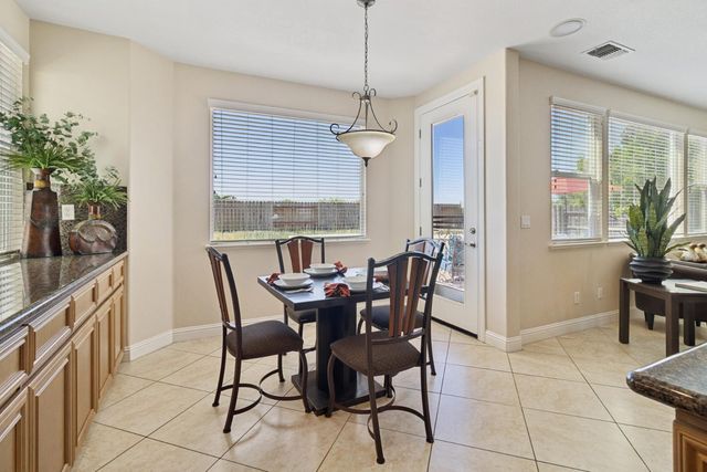 116 Emma Ct, Roseville, CA 95661