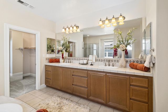 116 Emma Ct, Roseville, CA 95661