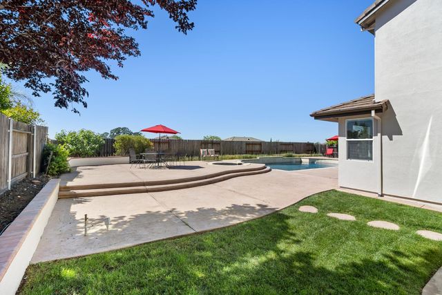 116 Emma Ct, Roseville, CA 95661