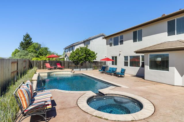 116 Emma Ct, Roseville, CA 95661