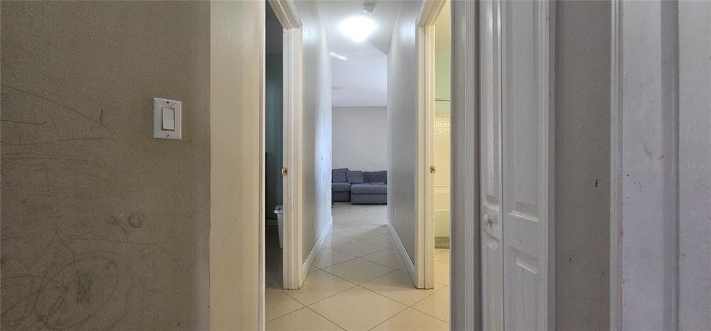 Image 15 of property listing at 10927 LEADER LANE, Orlando, FL 32825