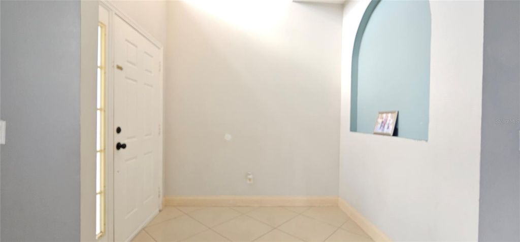 Image 3 of property listing at 10927 LEADER LANE, Orlando, FL 32825