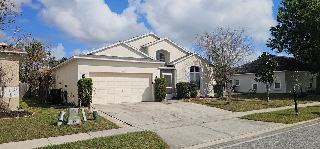 Image 29 of property listing at 10927 LEADER LANE, Orlando, FL 32825
