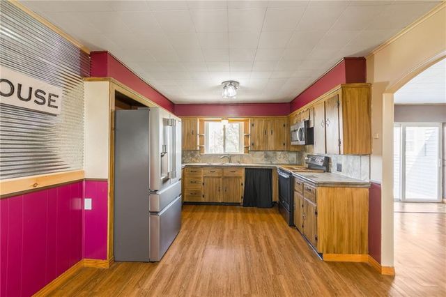 17670 SE 14th Road, Dearborn, MO 64439