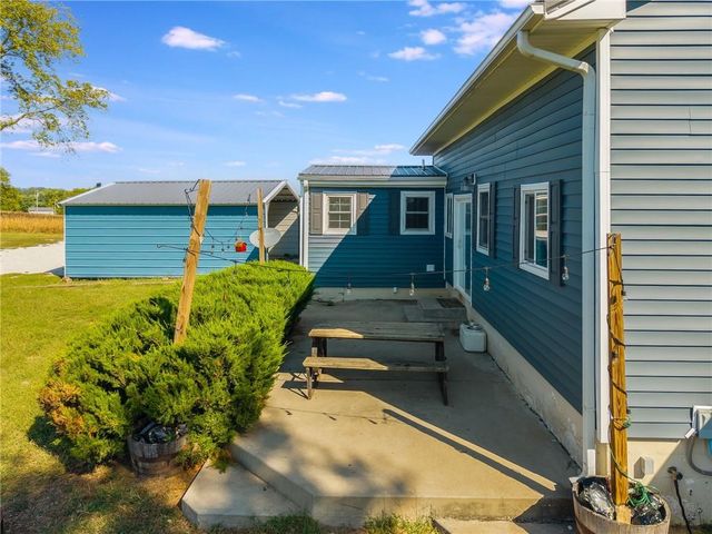 17670 SE 14th Road, Dearborn, MO 64439