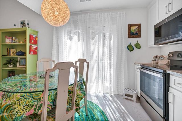 204 Sea Cloud Circle, Edisto Island, SC 29438
