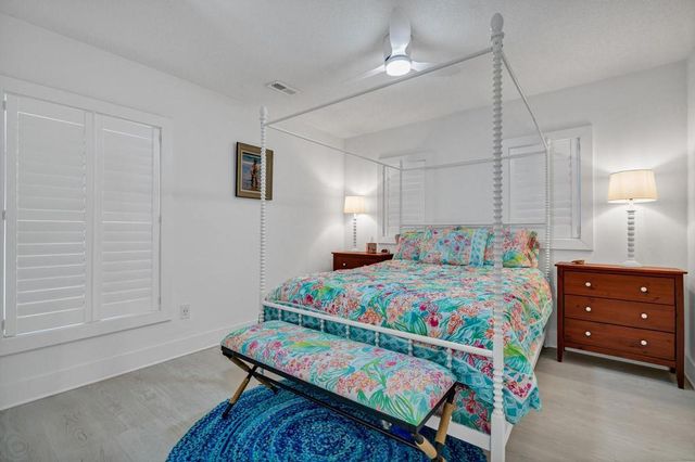 204 Sea Cloud Circle, Edisto Island, SC 29438