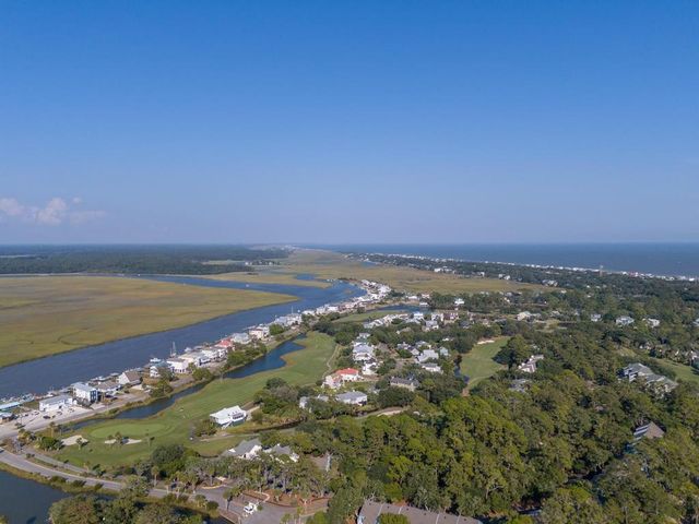 204 Sea Cloud Circle, Edisto Island, SC 29438
