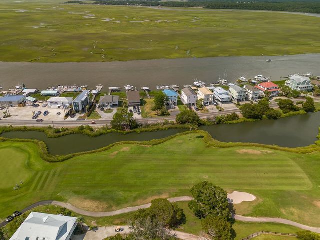 204 Sea Cloud Circle, Edisto Island, SC 29438
