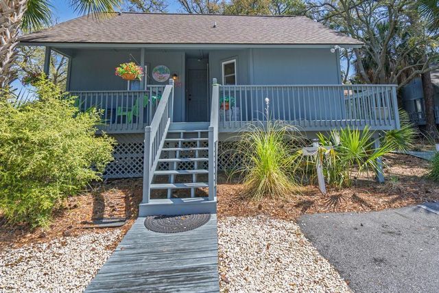204 Sea Cloud Circle, Edisto Island, SC 29438