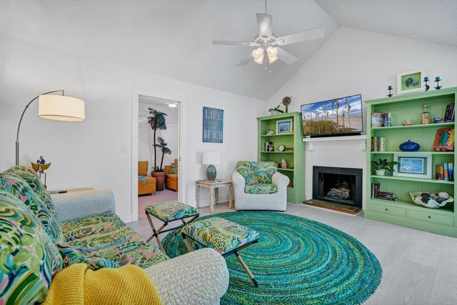 204 Sea Cloud Circle, Edisto Island, SC 29438