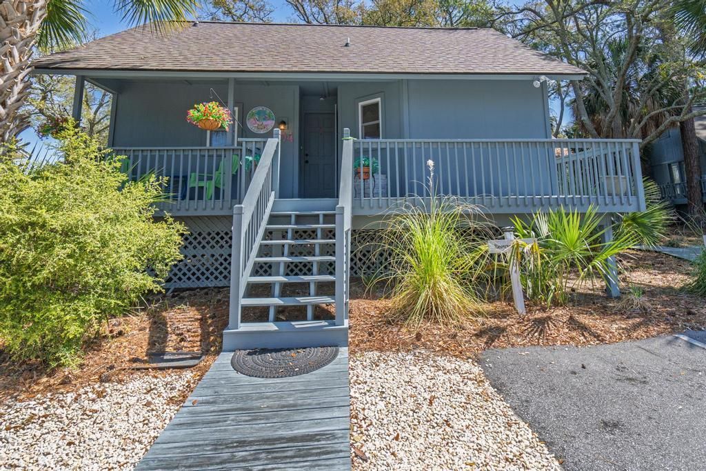 204 Sea Cloud Circle, Edisto Island, SC 29438