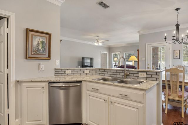 5910 Northstar Blvd, Tyler, TX 75703