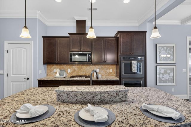 5010 Dockside Drive, Wilmington, NC 28409