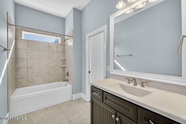 5010 Dockside Drive, Wilmington, NC 28409