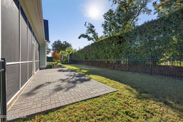 5010 Dockside Drive, Wilmington, NC 28409