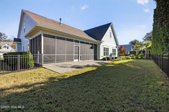 5010 Dockside Drive, Wilmington, NC 28409