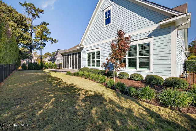 5010 Dockside Drive, Wilmington, NC 28409