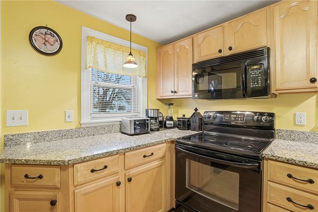 26 Pembroke Avenue, Pawtucket, RI 02860