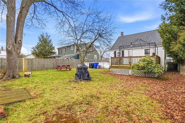 26 Pembroke Avenue, Pawtucket, RI 02860