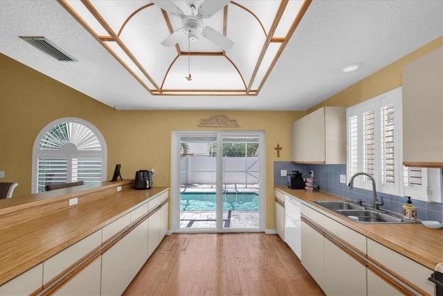 10900 63RD WAY N, Pinellas Park, FL 33782