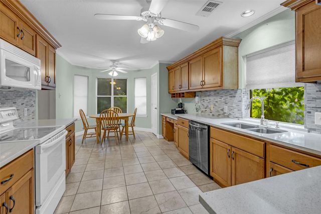 8122 Perch, Baytown, TX 77523