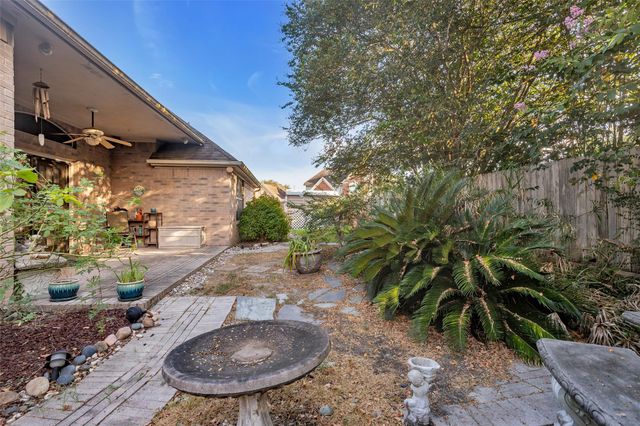8122 Perch, Baytown, TX 77523