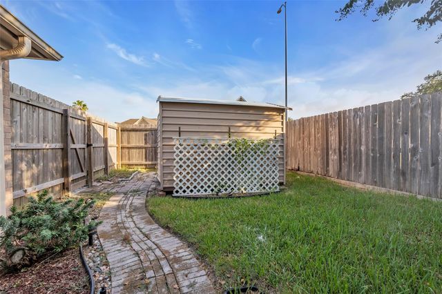 8122 Perch, Baytown, TX 77523