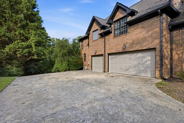 9221 Hidden Mountain Drive, Chattanooga, TN 37421