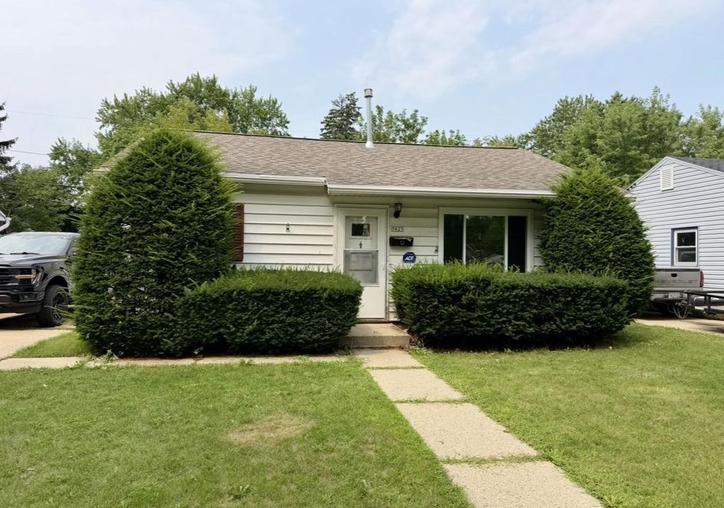 5825 N 38TH STREET, Milwaukee, WI 53209