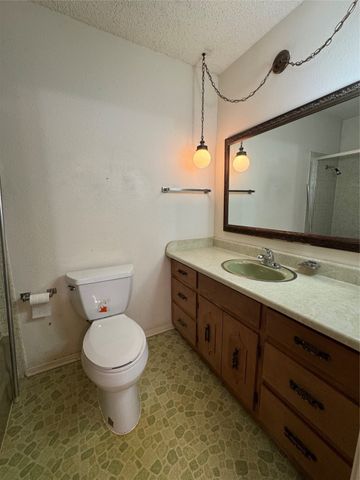 209 N Harrison Street, Roxton, TX 75477