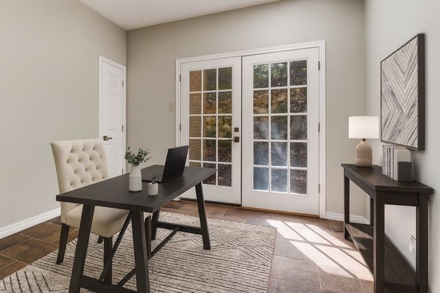 933 SLEEPY HOLLOW Drive, Cedar Hill, TX 75104