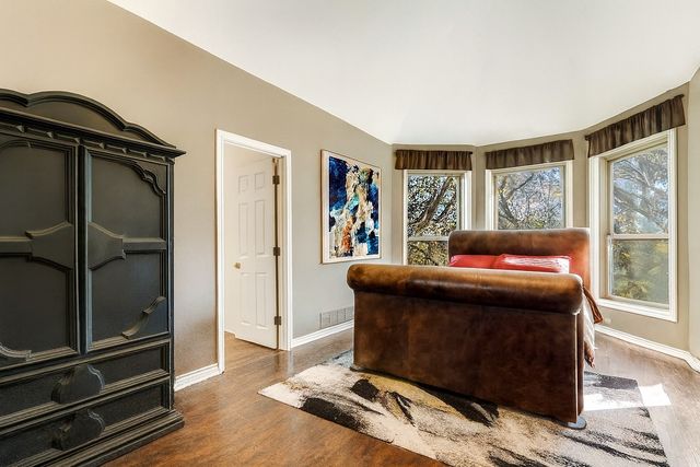 933 SLEEPY HOLLOW Drive, Cedar Hill, TX 75104