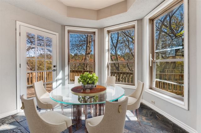 933 SLEEPY HOLLOW Drive, Cedar Hill, TX 75104